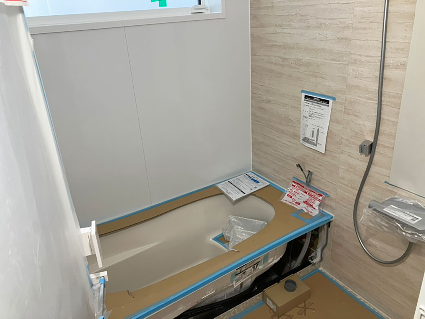 【新築】ユニットバス据え付け工事_村上市