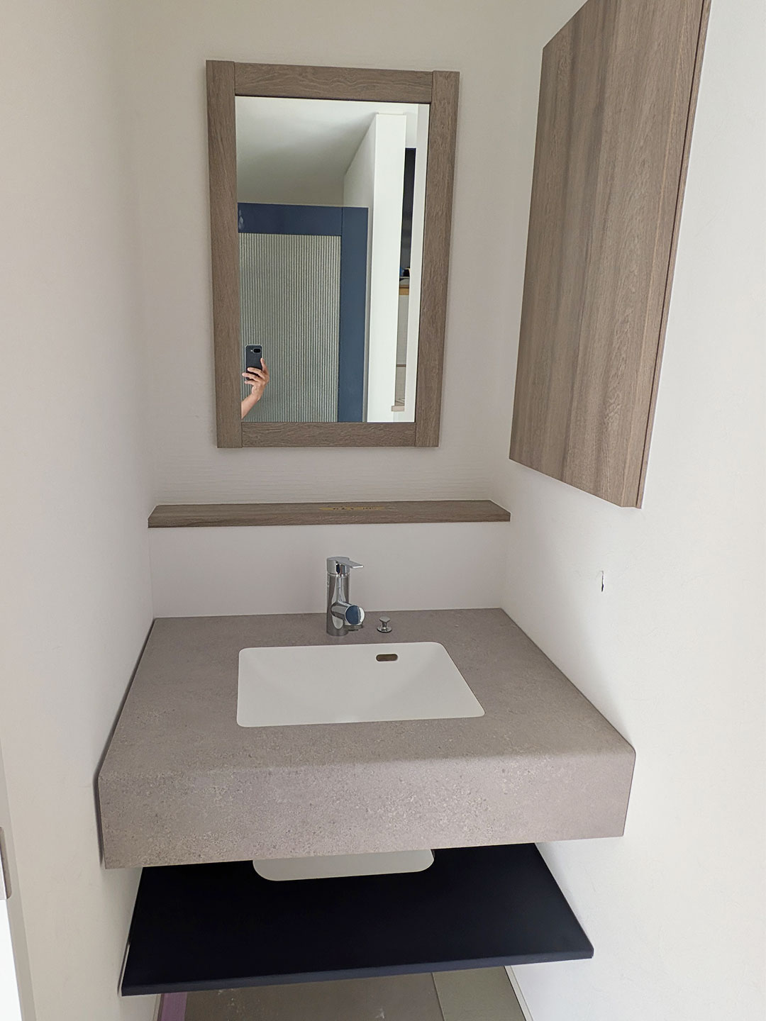 【新築】スタイリッシュカウンター取付工事